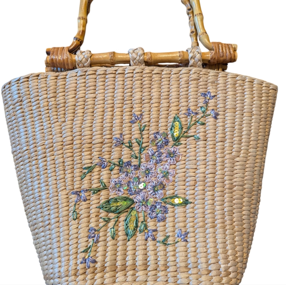 Capelli Elegant Floral Embroidered Straw Tote - Picture 5 of 8